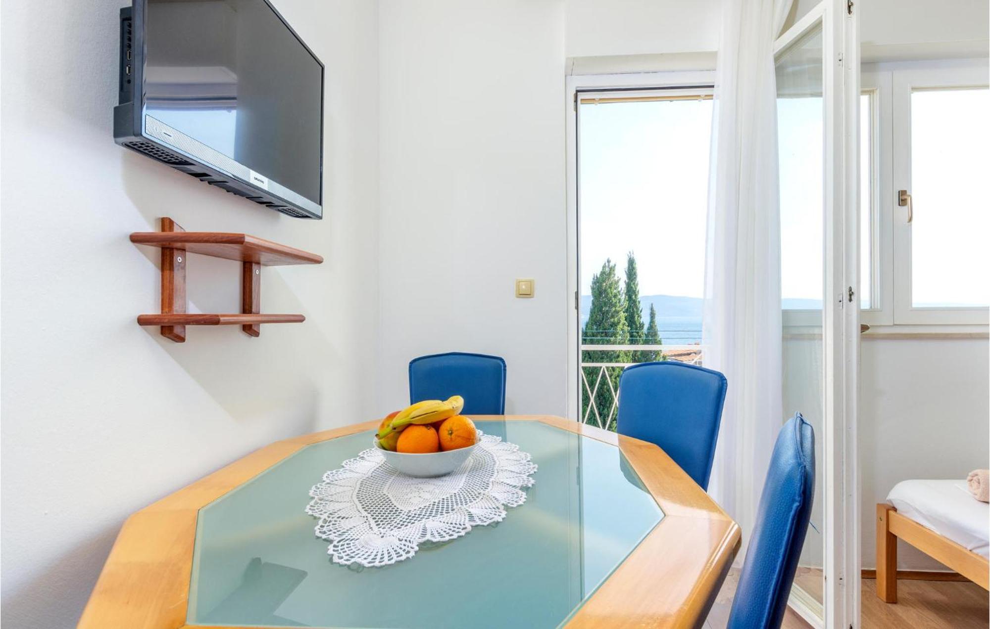 1 Bedroom Beautiful Apartment In Duce Luaran gambar